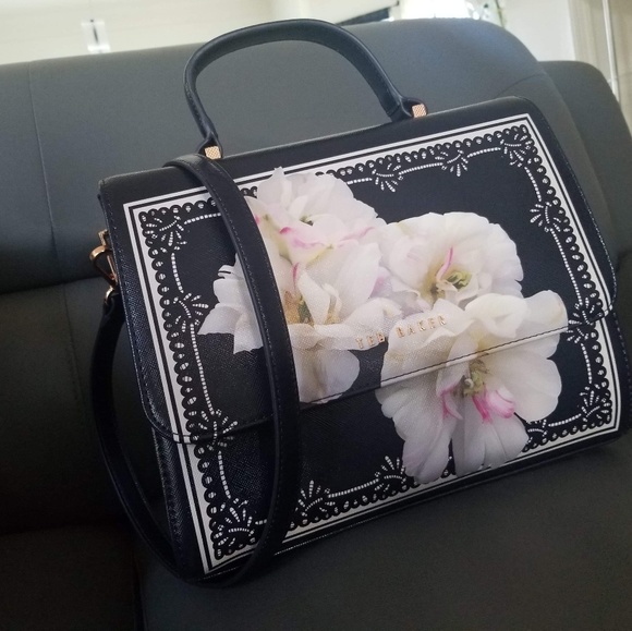 Ted Baker Handbags - 💥TODAYS DEAL🌺TED Baker FLOWERS BAG
